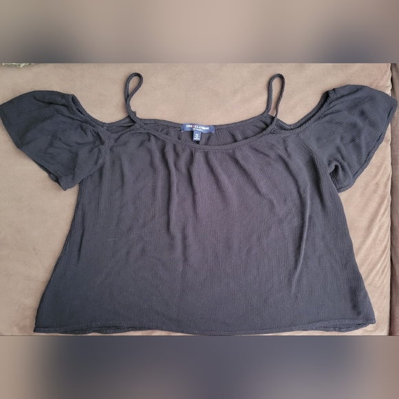 Flowy Cold Shoulder Crop Top - Picture 1 of 3